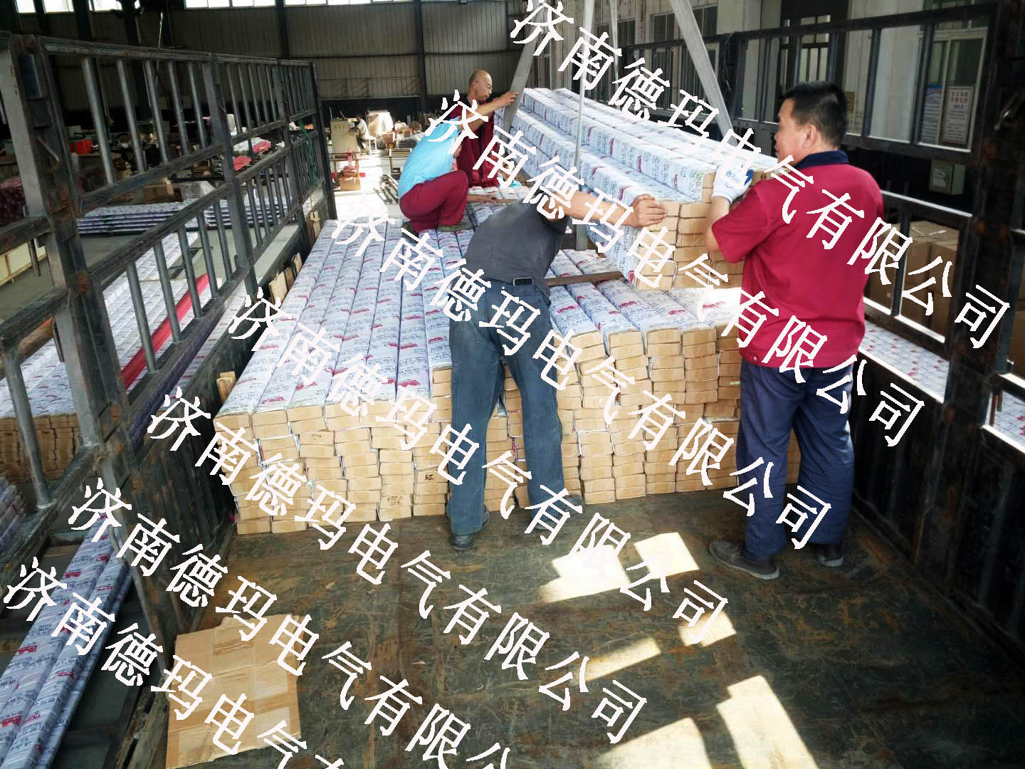 德瑪安全滑觸線近期發貨現場